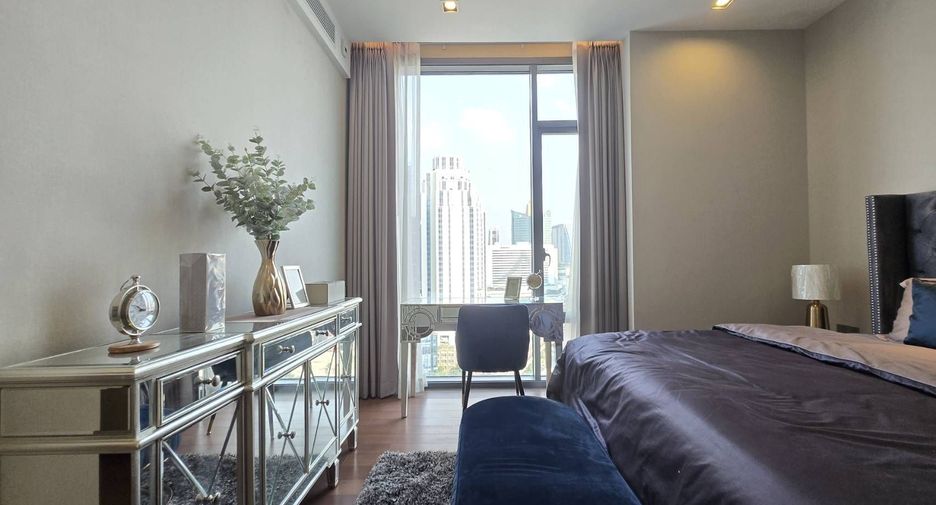For rent 2 bedrooms condo in Khlong Toei, Bangkok