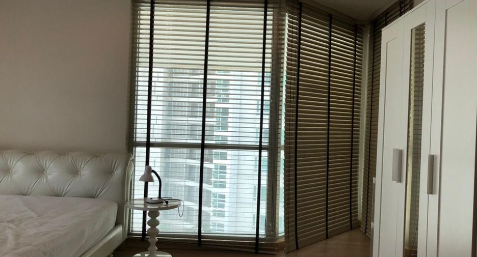 For rent 2 bedrooms condo in Pathum Wan, Bangkok