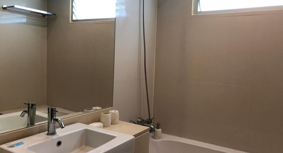 For rent 2 bedrooms condo in Pathum Wan, Bangkok
