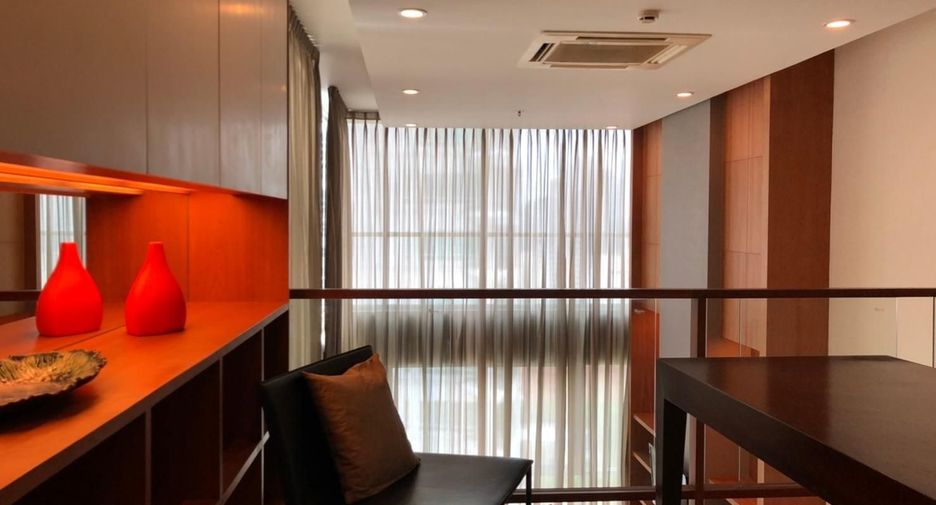 For rent 2 bedrooms condo in Pathum Wan, Bangkok