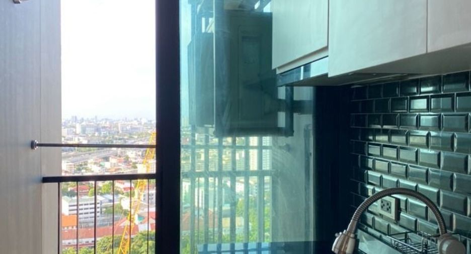 For sale 1 bed condo in Bang Phlat, Bangkok