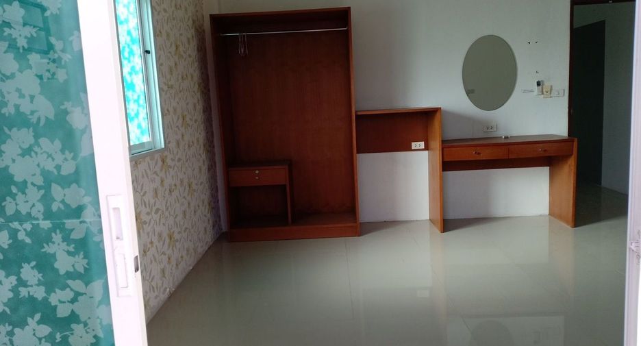 For sale 6 bedrooms townhouse in Mueang Phuket, Phuket