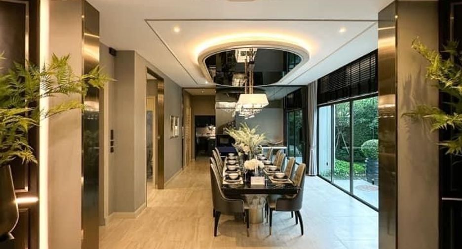 Reihenhaus zum Kauf mit 5 Zimmer in Khan Na Yao, Bangkok