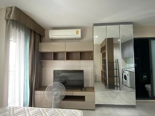 Wohnung zur Miete mit Studio in Khlong Toei, Bangkok