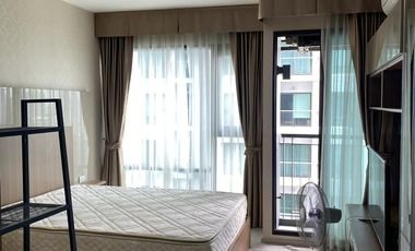 À louer studio condo à Khlong Toei, Bangkok