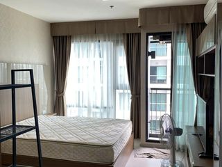 Wohnung zur Miete mit Studio in Khlong Toei, Bangkok