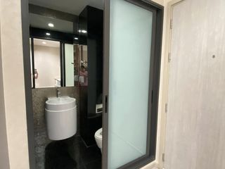 Wohnung zur Miete mit Studio in Khlong Toei, Bangkok