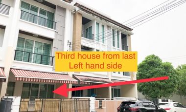 For rent 3 bedrooms townhouse in Chom Thong, Bangkok