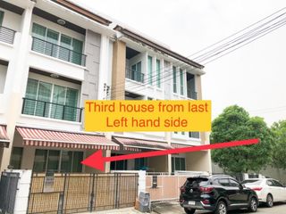 For rent 3 bedrooms townhouse in Chom Thong, Bangkok