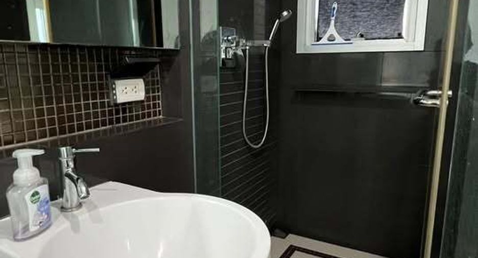 For rent 1 bed condo in Phaya Thai, Bangkok