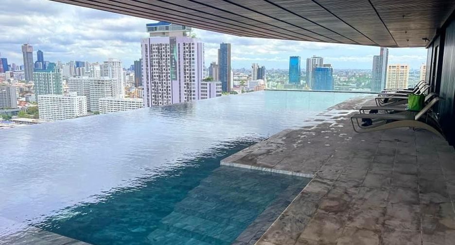 For rent 1 bed condo in Watthana, Bangkok