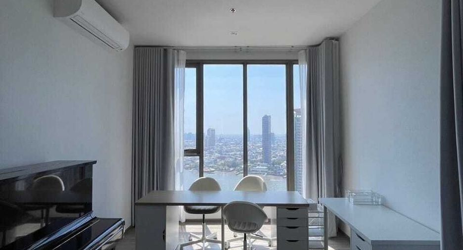 For rent 3 bedrooms condo in Bang Kho Laem, Bangkok