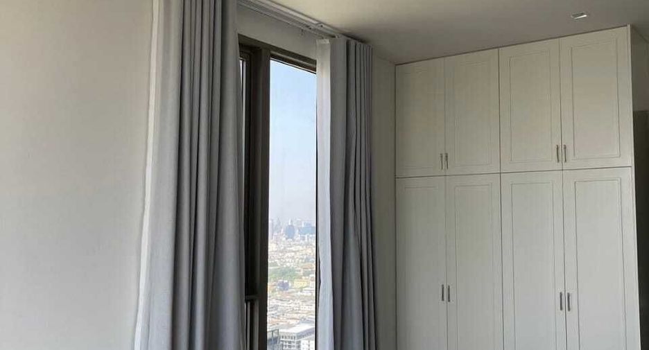 For rent 3 bedrooms condo in Bang Kho Laem, Bangkok