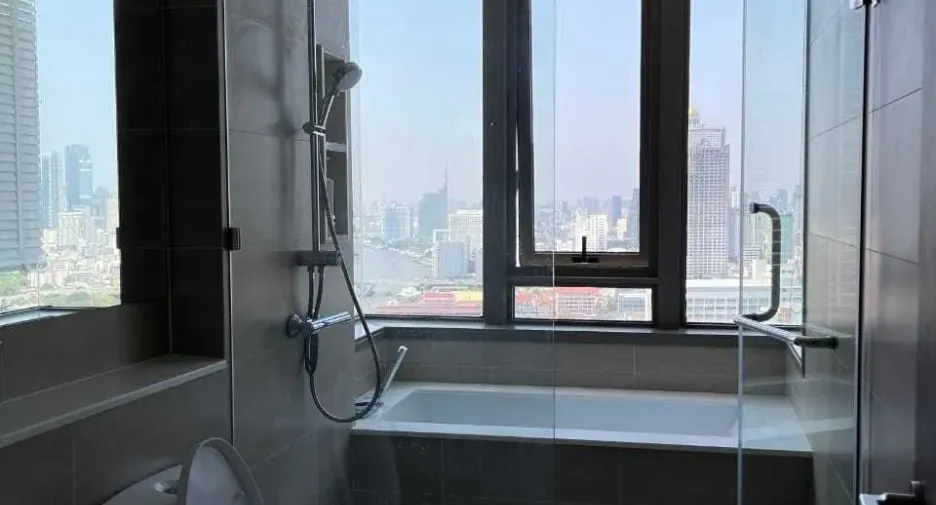 For rent 3 bedrooms condo in Bang Kho Laem, Bangkok
