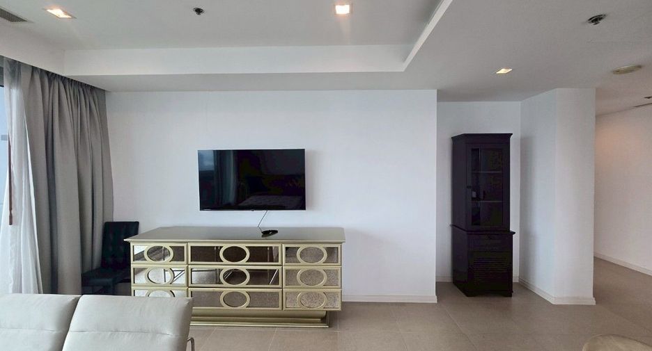ขาย และ ให้เช่า 2 ห้องนอน คอนโด ใน สาทร, กรุงเทพฯ
