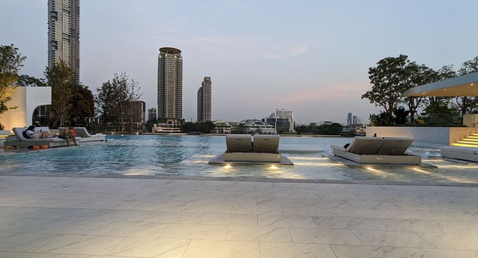Wohnung zur Miete mit Studio in Khlong San, Bangkok