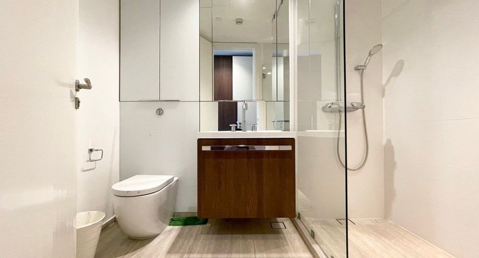 À louer 5 chambres condo à Pathum Wan, Bangkok