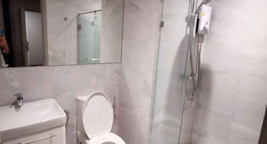 Condo en alquiler de 2 habitaciones en Watthana, Bangkok
