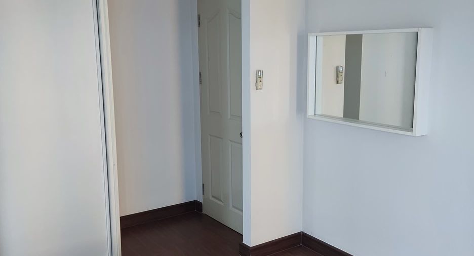 For sale 2 bedrooms condo in Phra Khanong, Bangkok