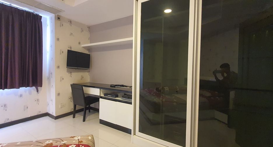 For rent 2 bedrooms condo in Bang Na, Bangkok