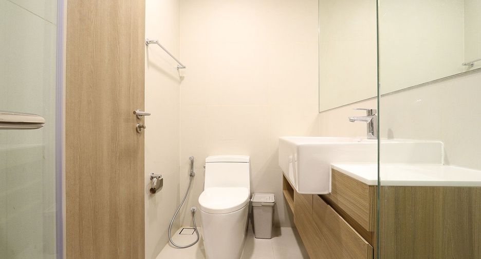 For sale 1 Beds condo in Khlong Toei, Bangkok