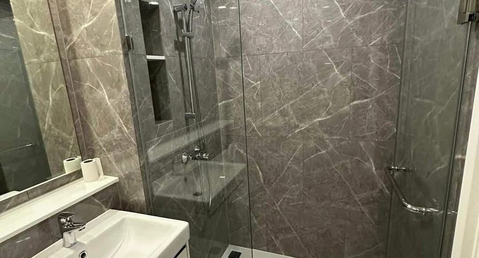 For rent 2 bedrooms condo in Chatuchak, Bangkok