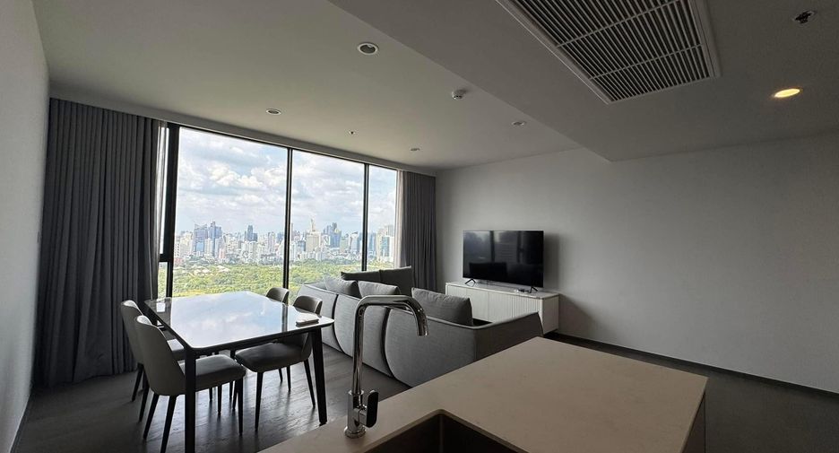 For rent 3 bedrooms condo in Khlong Toei, Bangkok