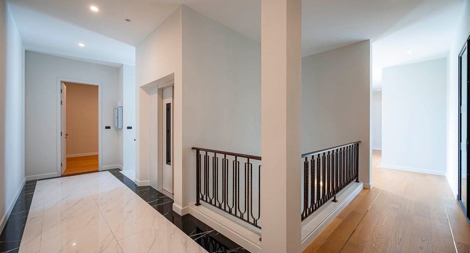 For rent 6 bedrooms house in Saphan Sung, Bangkok