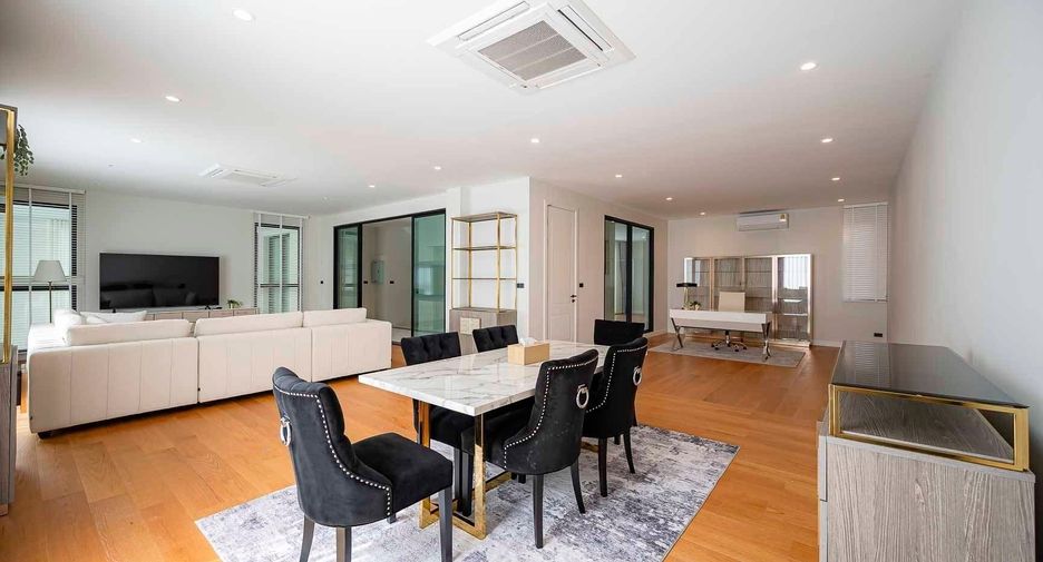 For rent 6 bedrooms house in Saphan Sung, Bangkok