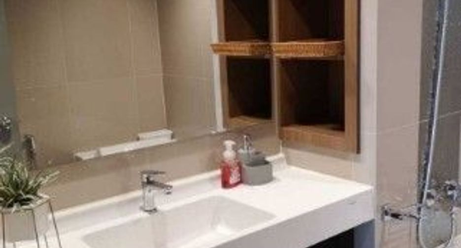 For sale and for rent 1 bed condo in Phra Khanong, Bangkok