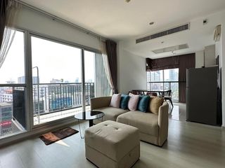À louer 2 chambres condo à Huai Khwang, Bangkok
