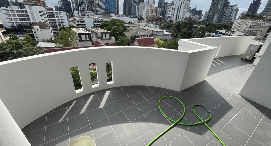 Apartamento en alquiler de 3 habitaciones en Watthana, Bangkok