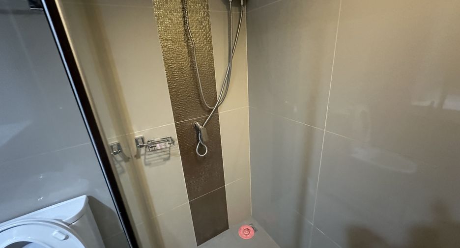 For rent studio condo in Phra Khanong, Bangkok