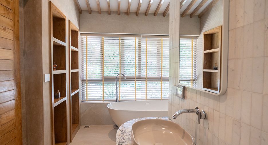 For sale 4 bedrooms villa in Thalang, Phuket