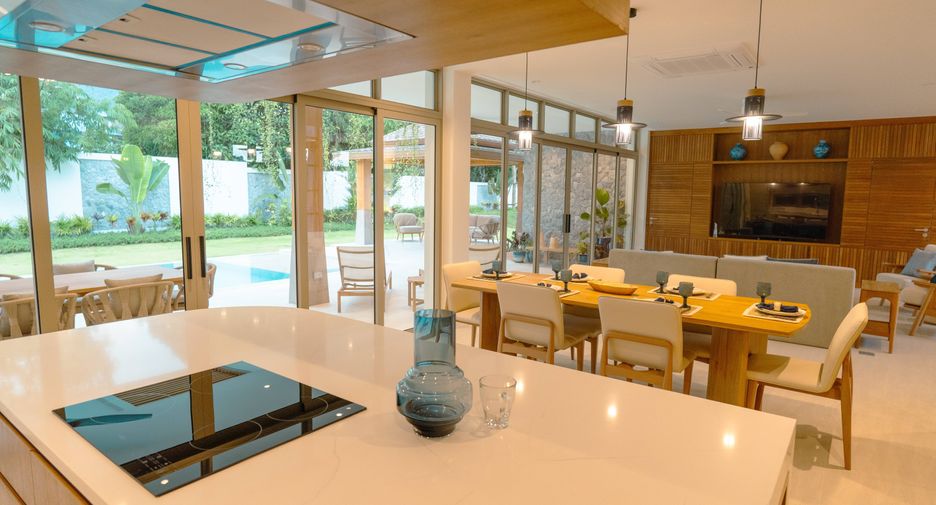 For sale 4 bedrooms villa in Thalang, Phuket
