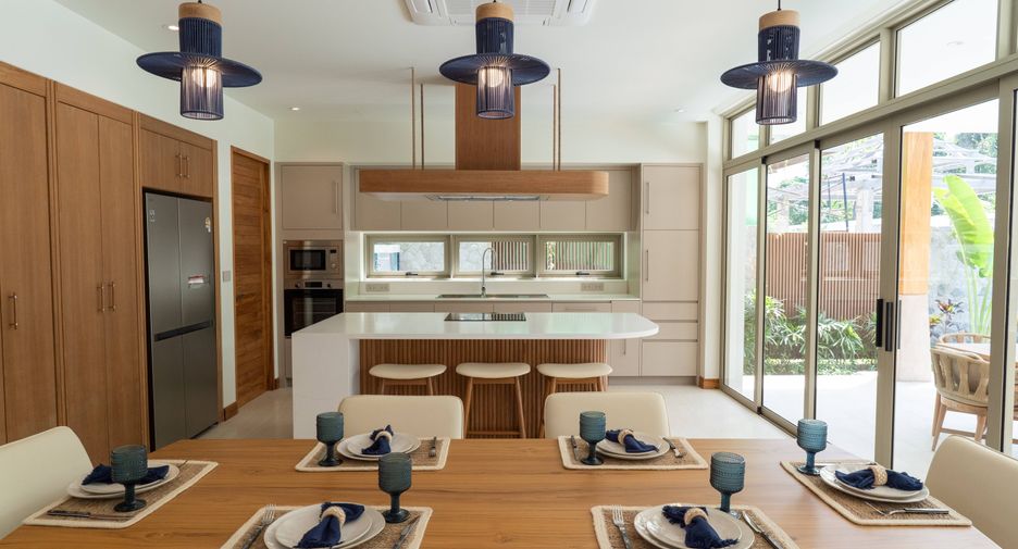 For sale 4 bedrooms villa in Thalang, Phuket
