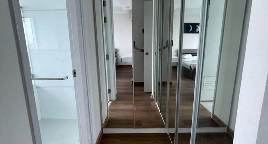 For rent 2 ベッドルーム condo in Watthana, Bangkok