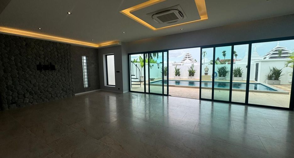 For sale 2 bedrooms villa in Mueang Phuket, Phuket