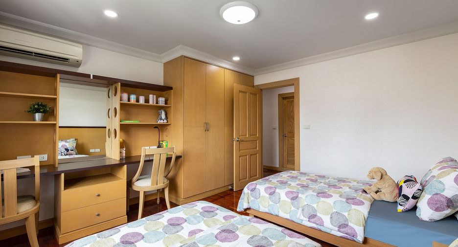 Apartment zur Miete mit 3 Zimmer in Watthana, Bangkok