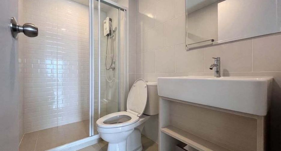 For rent 1 bed condo in Wang Thonglang, Bangkok