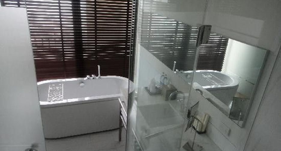For sale そして for rent 2 ベッドルーム condo in Pathum Wan, Bangkok