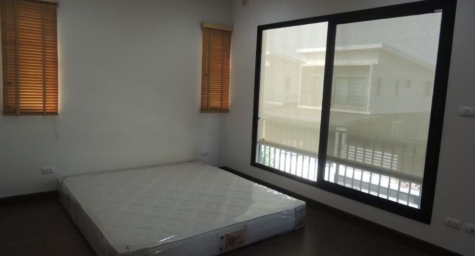 For sale 3 bedrooms house in Don Mueang, Bangkok