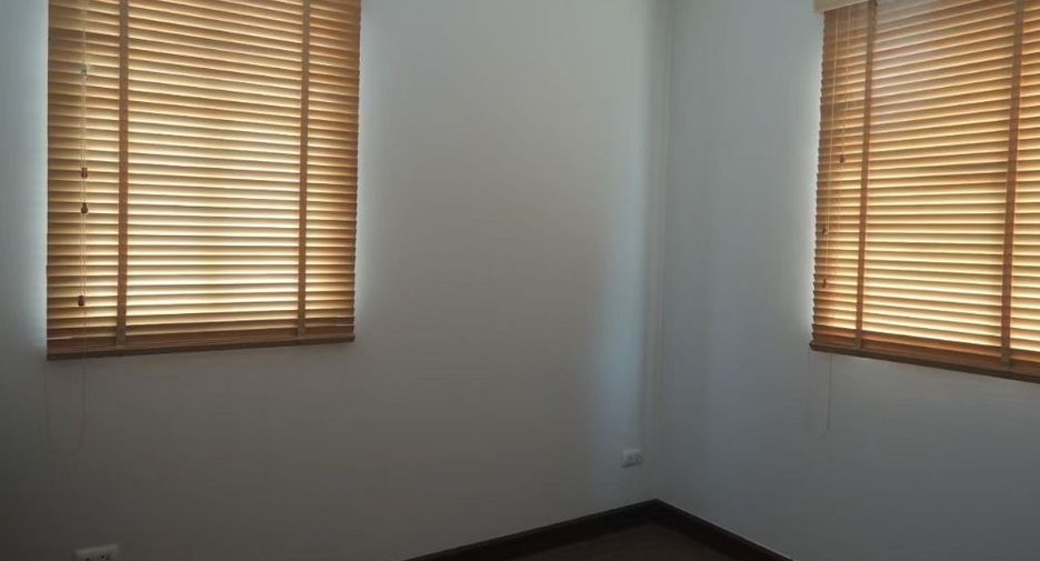 For sale 3 bedrooms house in Don Mueang, Bangkok