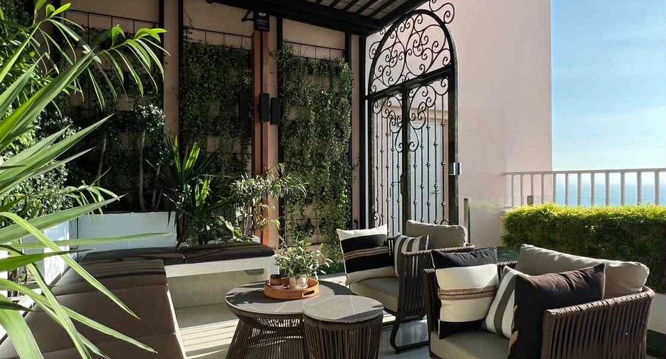 For sale 4 bedrooms condo in Bang Lamung, Chonburi