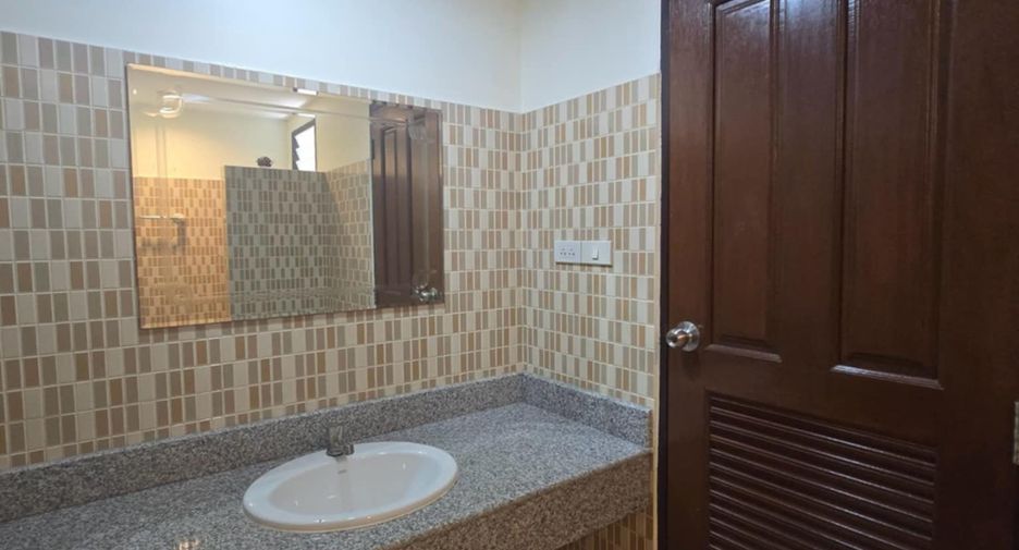 À vendre 4 chambres maison à Bang Lamung, Chonburi