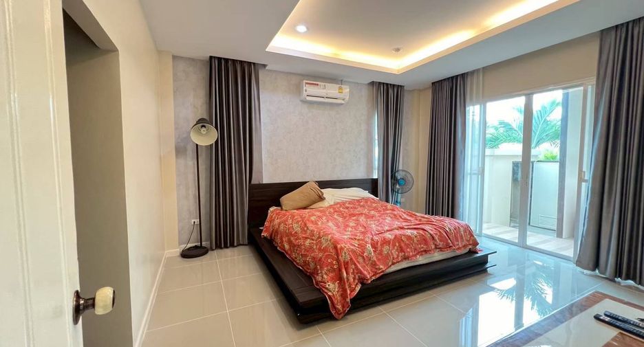 Casa adosada en venta de 3 habitaciones en Bang Lamung, Chonburi