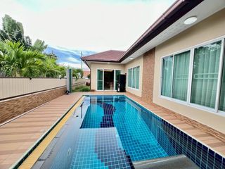 Casa adosada en venta de 3 habitaciones en Bang Lamung, Chonburi