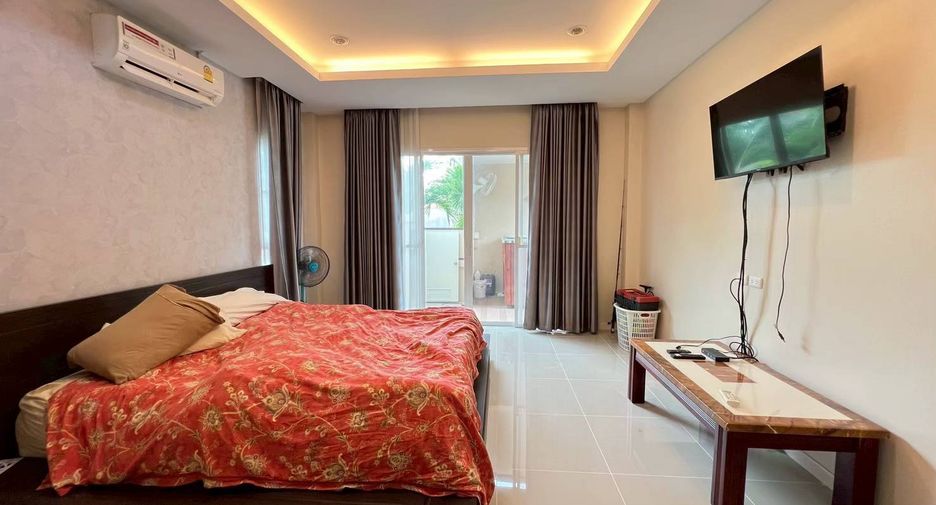 Casa adosada en venta de 3 habitaciones en Bang Lamung, Chonburi