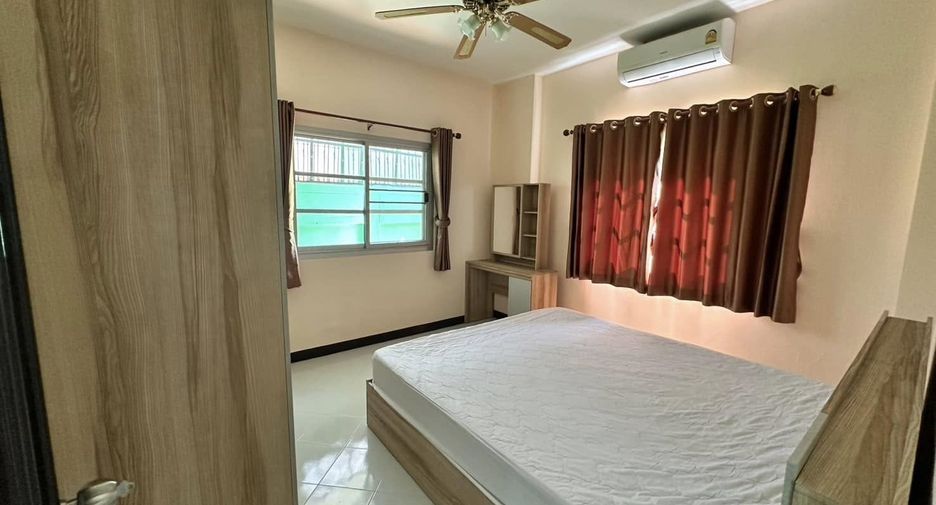 À louer 3 chambres maison à Bang Lamung, Chonburi