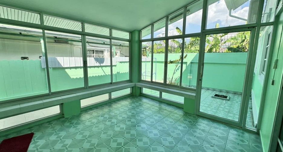 À louer 3 chambres maison à Bang Lamung, Chonburi